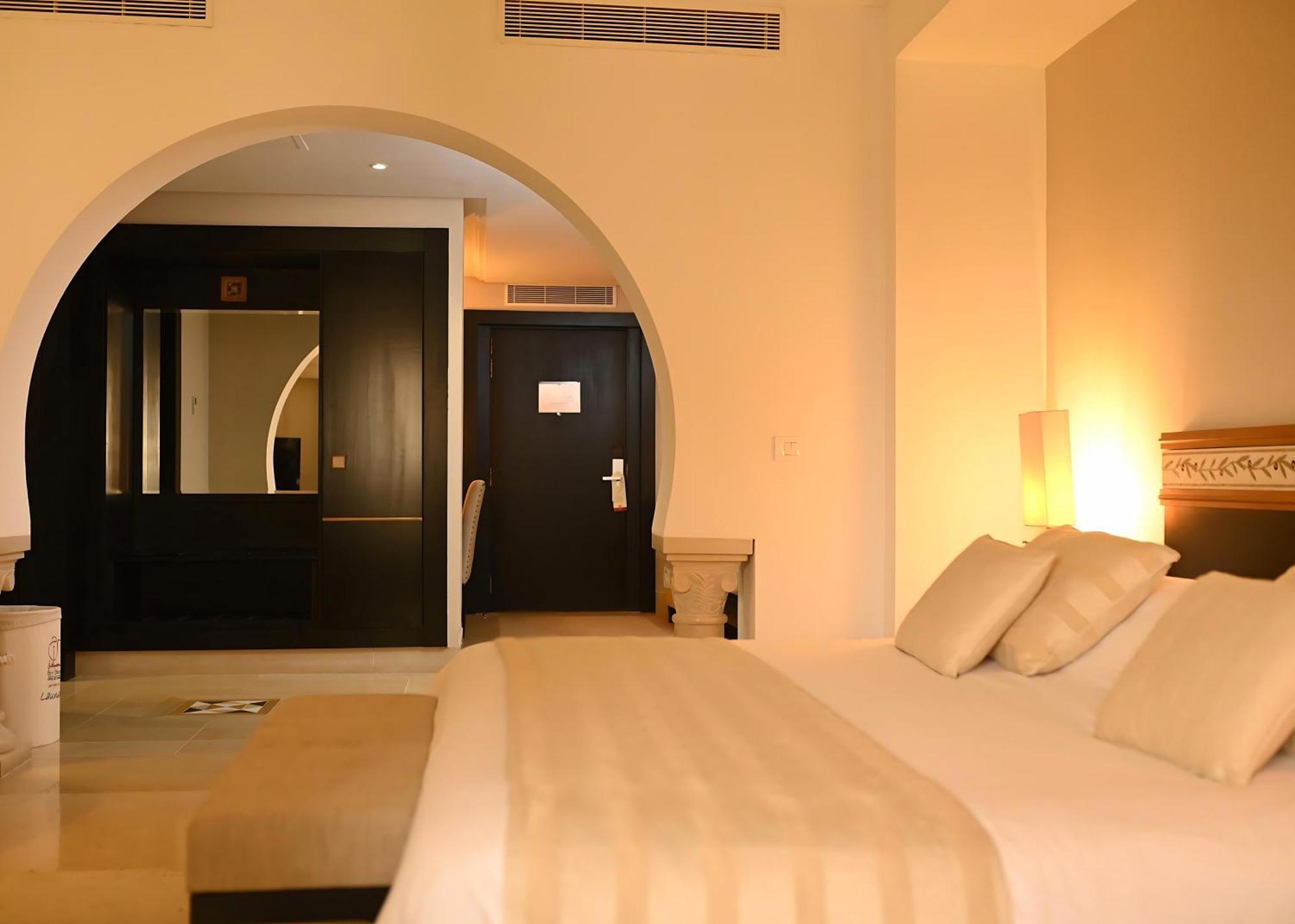 Borj Dhiafa Hotel Sfax Bagian luar foto