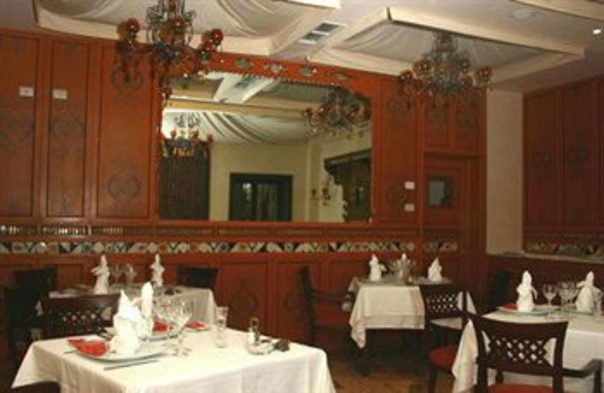 Borj Dhiafa Hotel Sfax Bagian luar foto