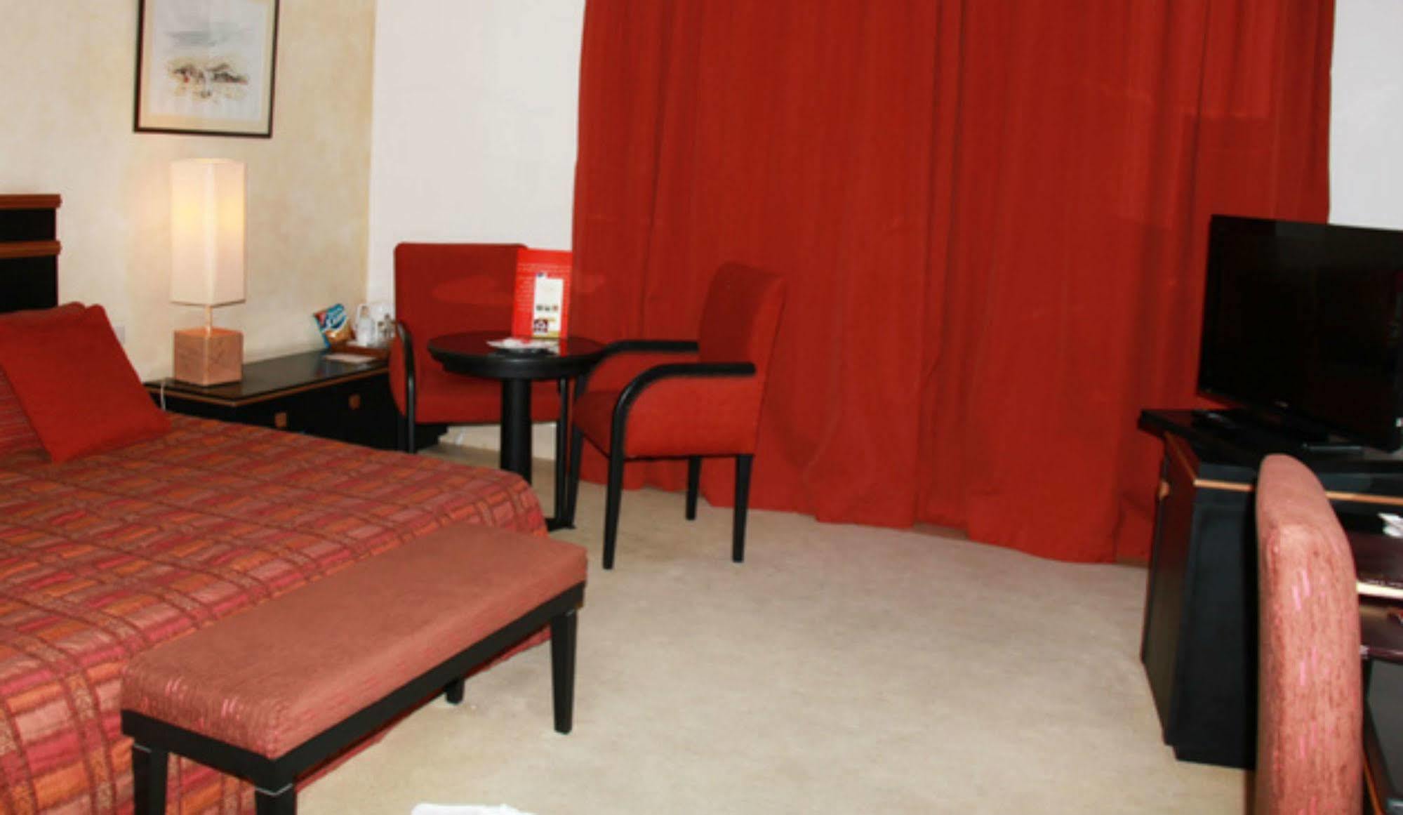 Borj Dhiafa Hotel Sfax Bagian luar foto